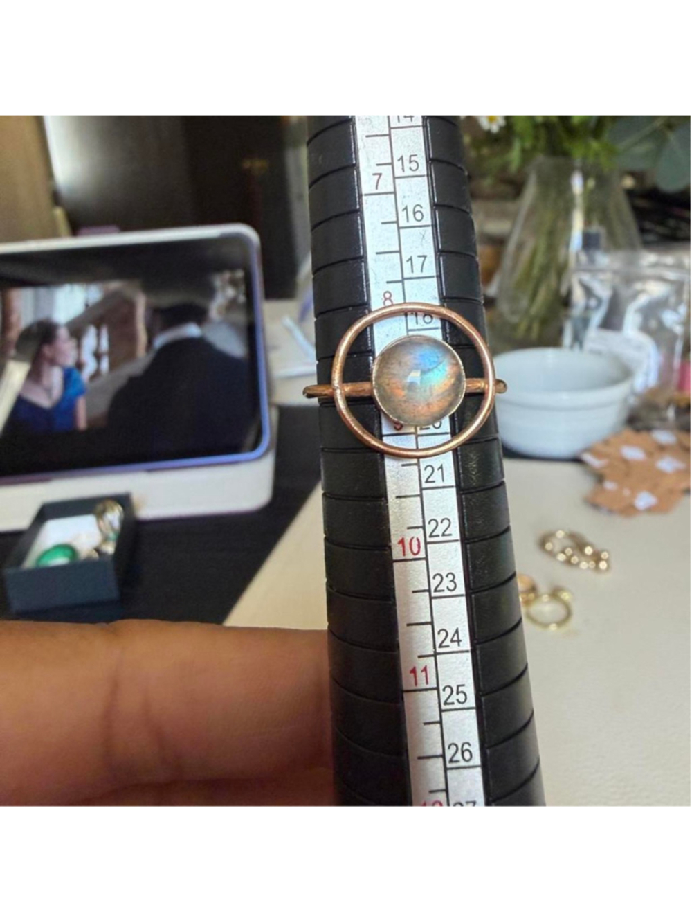 Handmade ring with #labradorite and a touch of rose gold #handmade #moonstone
